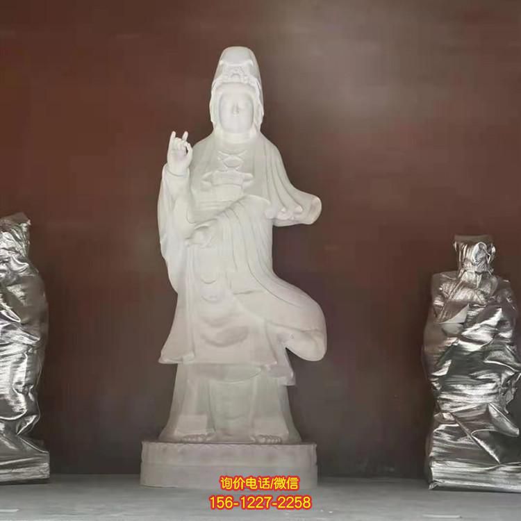 景區(qū)寺院觀音雕塑，美化環(huán)境帶來良好體驗